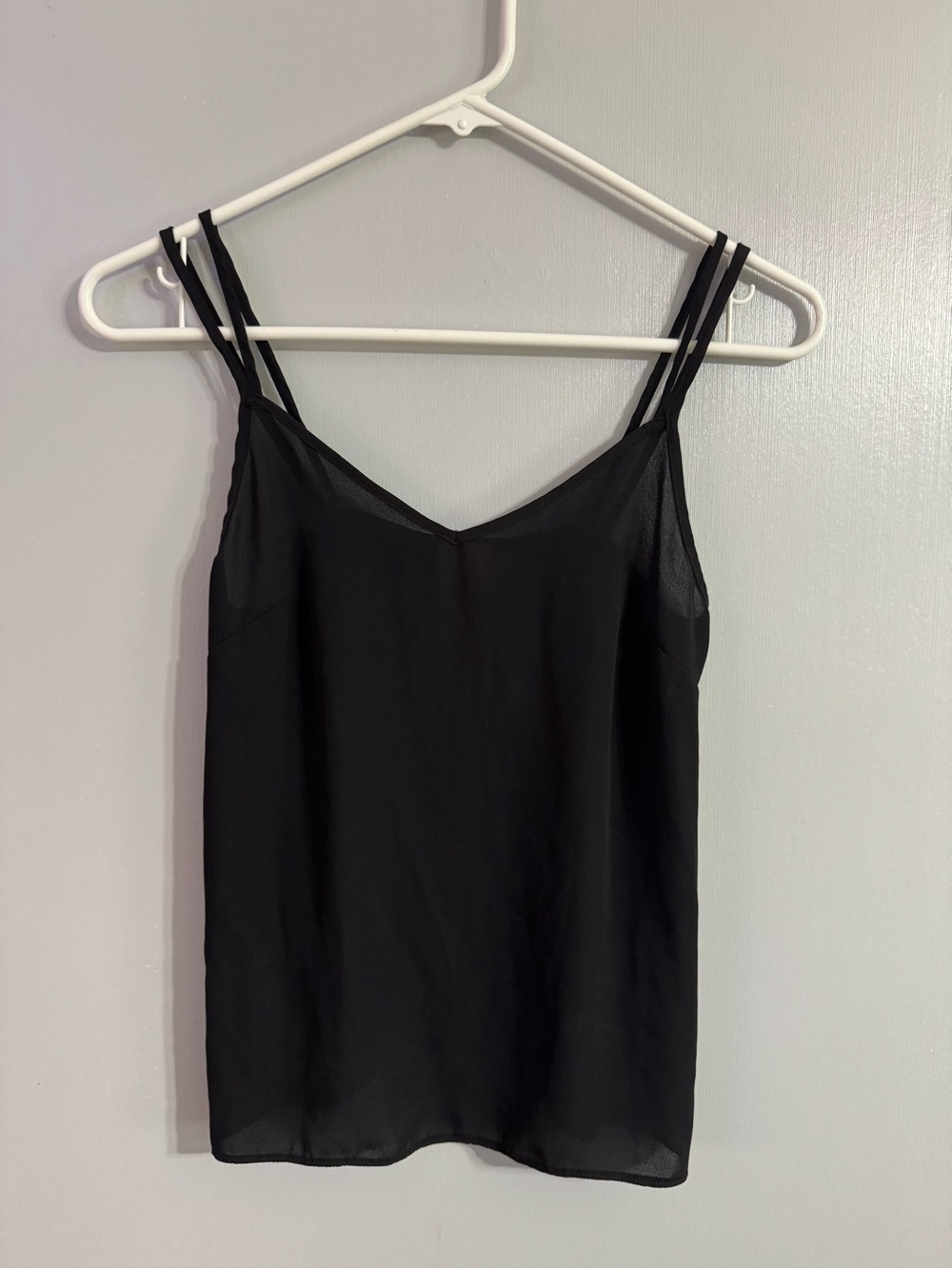 ASOS Black Double-Strap V-Neck Cami Size 00